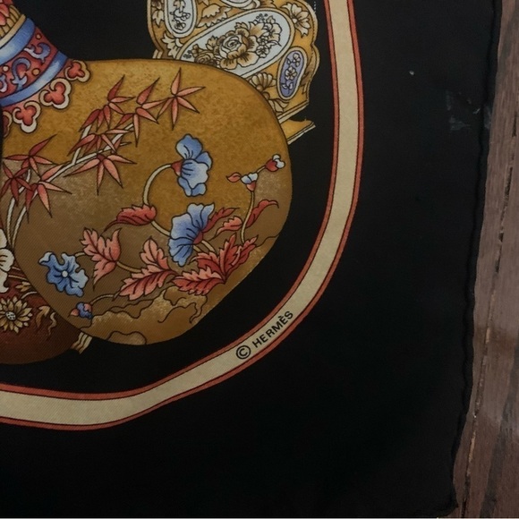 Hermes Silk Qu Importe Le Flacon Scarf - Picture 8 of 14